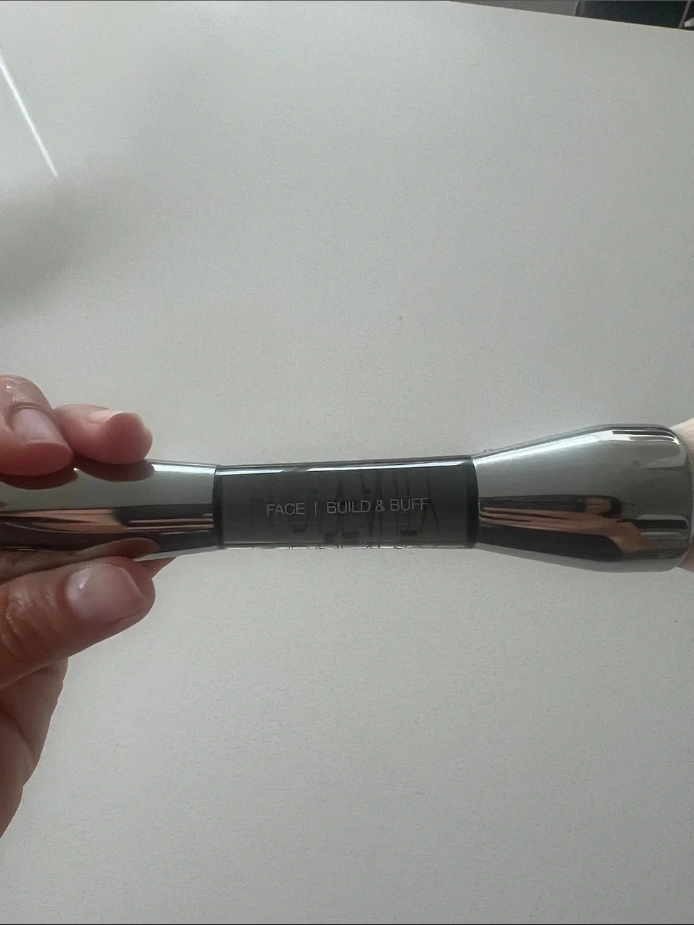 HUDA BEAUTY Double-Ended Powder & Blush Brush - Silver Handle with Pink Bristles